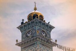 قدیمی‌ترین ساعت حرم رضوی؛ روایت زمان در دل تاریخ