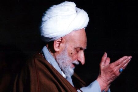 اقامه باشکوه‌ترین نماز جماعت تاریخ در قلب غدیر