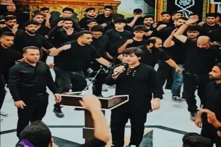 سینه‌زنی باشکوه یزدی ها با مداحی زیبای "سلام ای پادشاه کربلا"