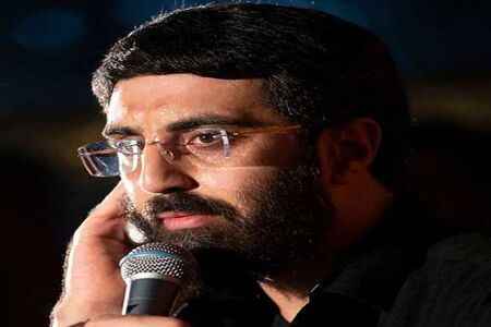 مداحی پرشور «ایستاده میمیرم» توسط رضا نریمانی